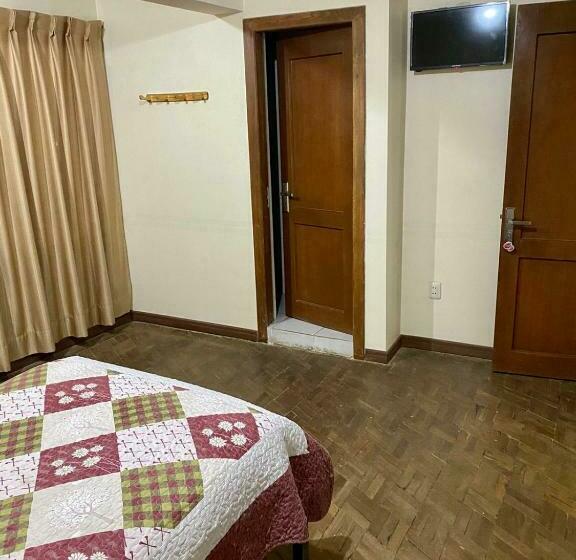 ホテル 9 De Octubre