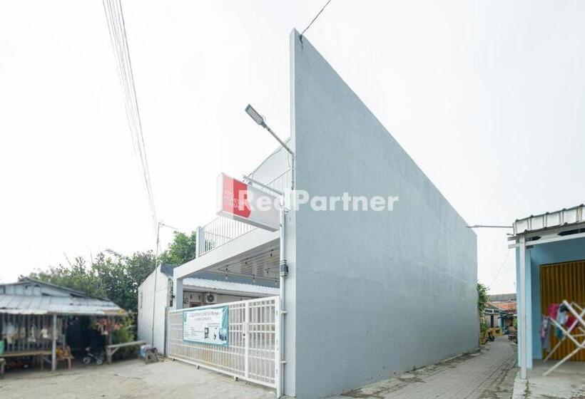 فندق Atiq Homestay Syariah Mitra Reddoorz