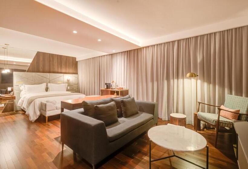 هتل Qoya Sao Paulo Paulista, Curio Collection By Hilton