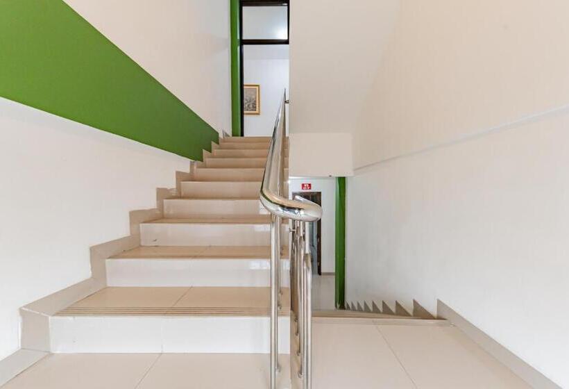 Hotel Reddoorz @ Suryakencana Bogor