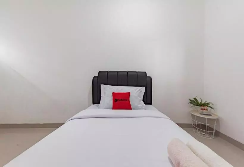 Hotelli Reddoorz @ Suryakencana Bogor