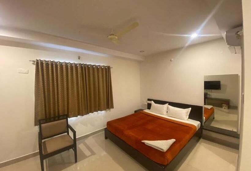 호텔 Shloka Residency