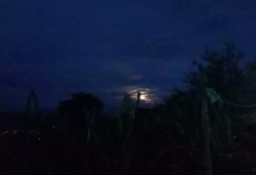 هتل Unique Point Home Stay