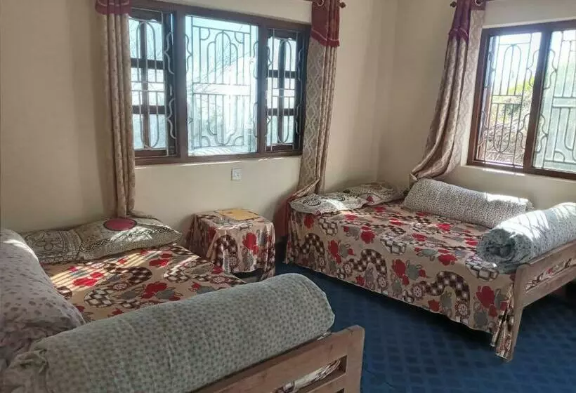 هتل Unique Point Home Stay