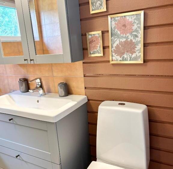 Lilla Huset Bed & Breakfast Countryside Guesthouse, Free Parking