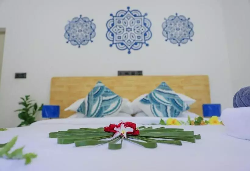 پانسیون Tropica Thoddoo Inn, Maldives