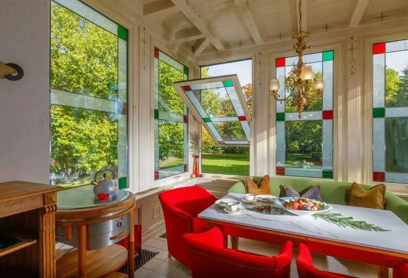 Majatalo Villa Ottilienruh Spitzweg Suite