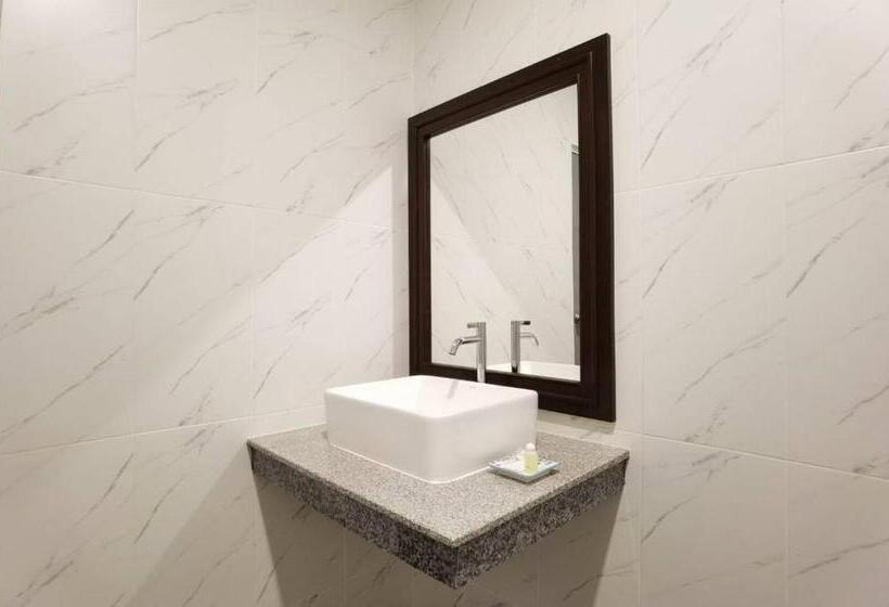 โรงแรมชลาลัย กระบี่ Chalalai Hotel Krabi