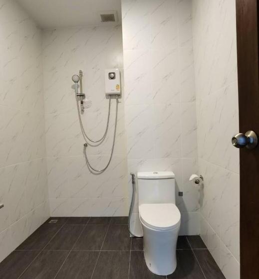 โรงแรมชลาลัย กระบี่ Chalalai Hotel Krabi