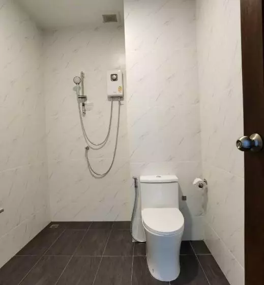 โรงแรมชลาลัย กระบี่ Chalalai Hotel Krabi