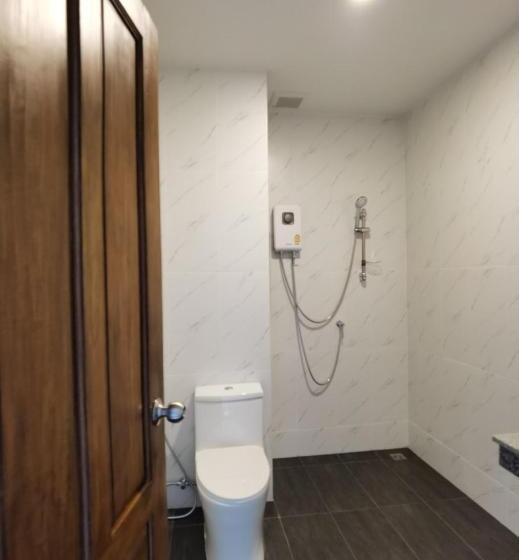 โรงแรมชลาลัย กระบี่ Chalalai Hotel Krabi