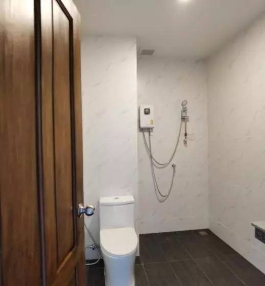 โรงแรมชลาลัย กระบี่ Chalalai Hotel Krabi