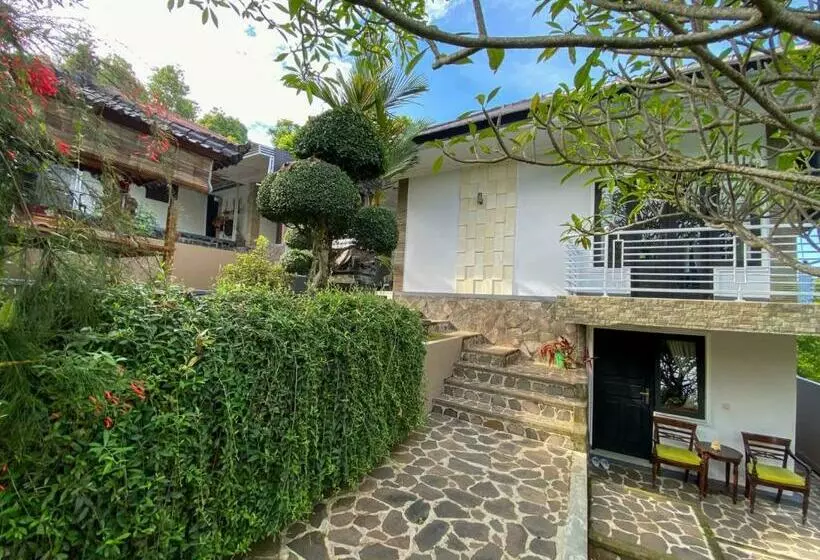 Retkeilymaja Villa Wibuti