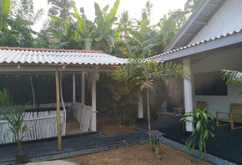 تختخواب و صبحانه Coastal Gate Villa