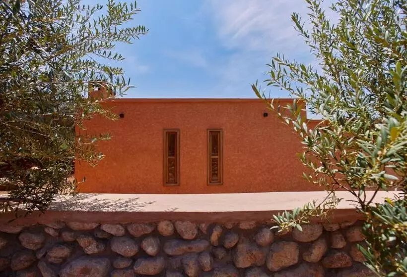 Aamiaismajoitus (B&B) Dar Imiri