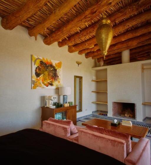 تختخواب و صبحانه Dar Imiri