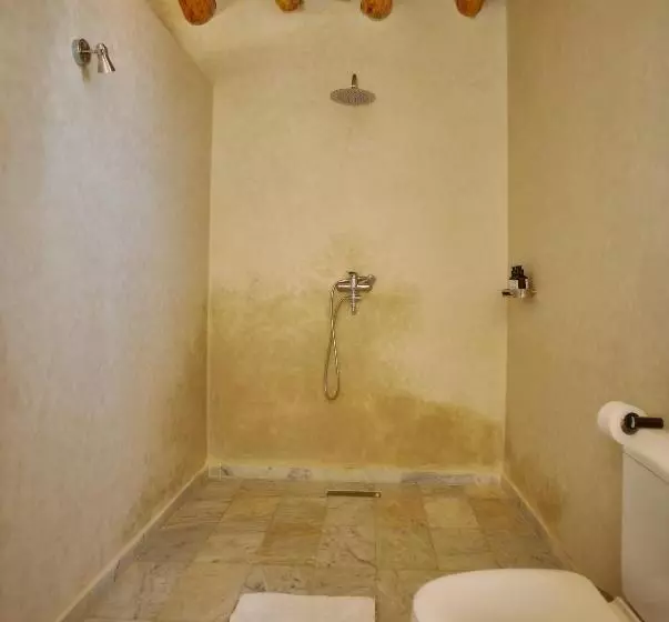 Aamiaismajoitus (B&B) Dar Imiri