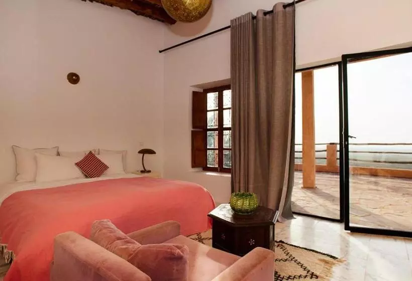 Aamiaismajoitus (B&B) Dar Imiri