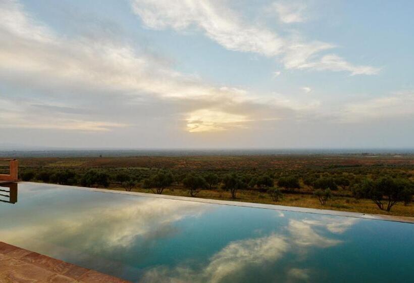 تختخواب و صبحانه Dar Imiri