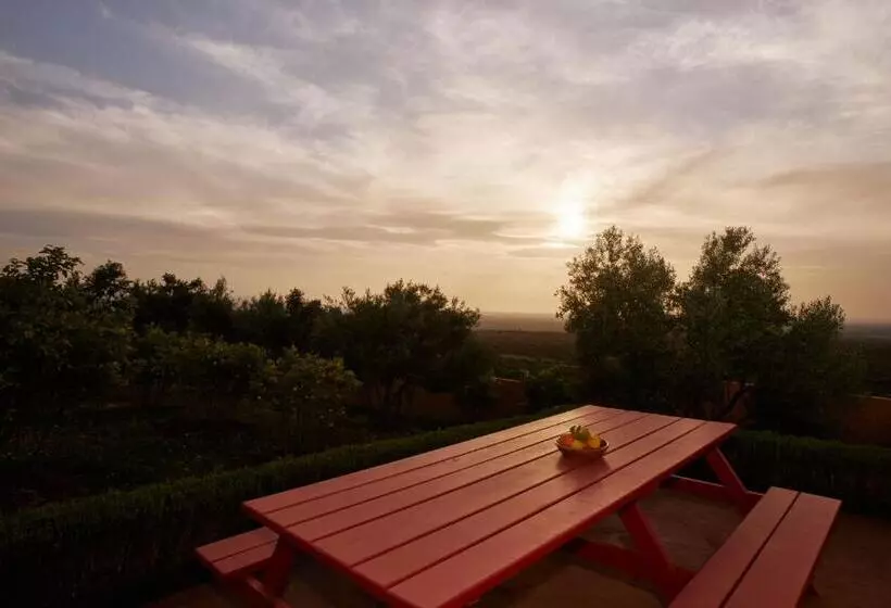 Aamiaismajoitus (B&B) Dar Imiri