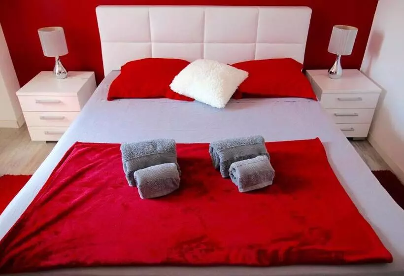 ベッドアンドブレックファースト Les Chambres D Hôtes De L Oliveraie