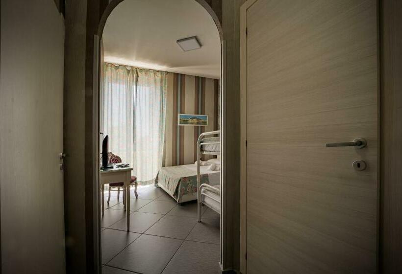 تختخواب و صبحانه New Sayonara