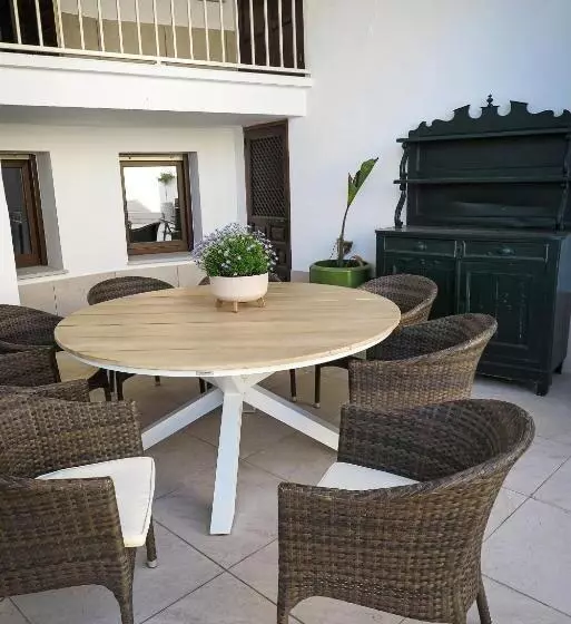 Aamiaismajoitus (B&B) Tomé, Casa De Huéspedes