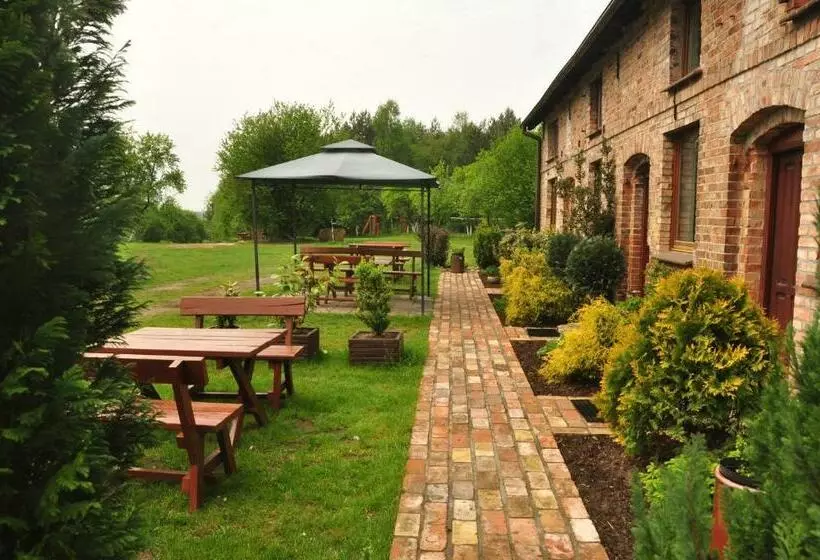 ホテル Agroturystyka Nad Wartą