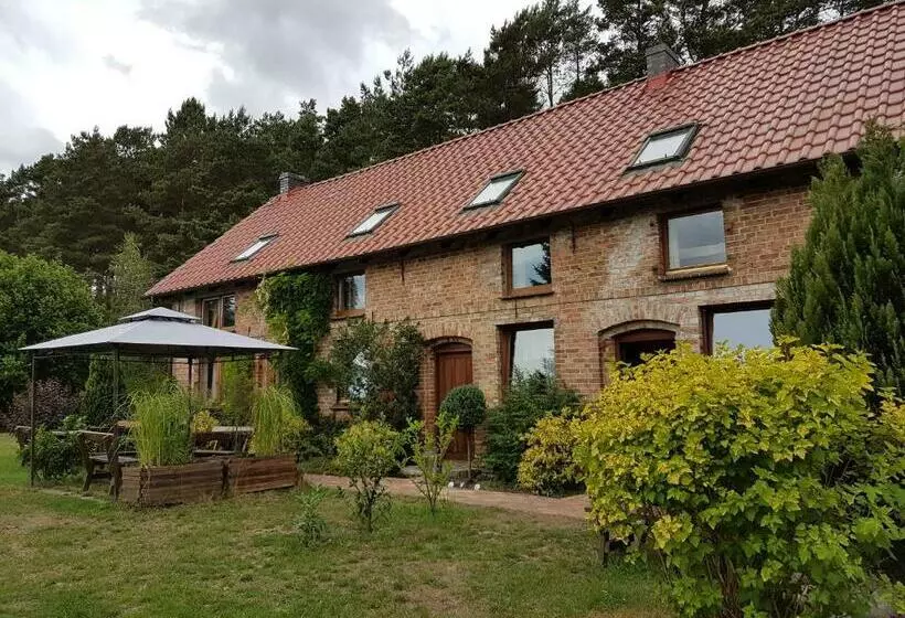 ホテル Agroturystyka Nad Wartą
