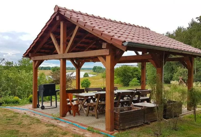ホテル Agroturystyka Nad Wartą