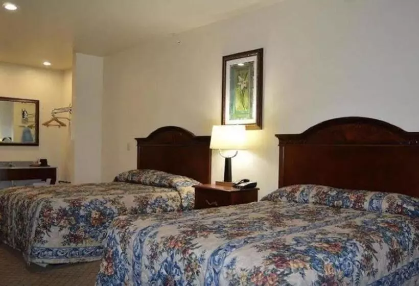 ホテル Hiway Inn Express   Kiowa