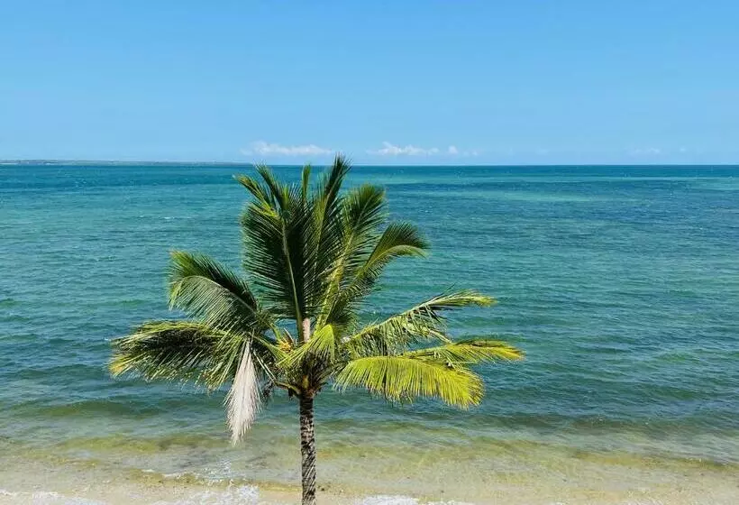 هتل Mwazaro Beach Lodge