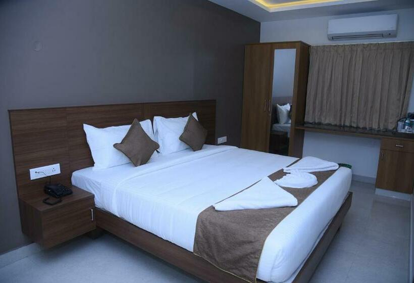 בית מלון כפרי Pvk Residency