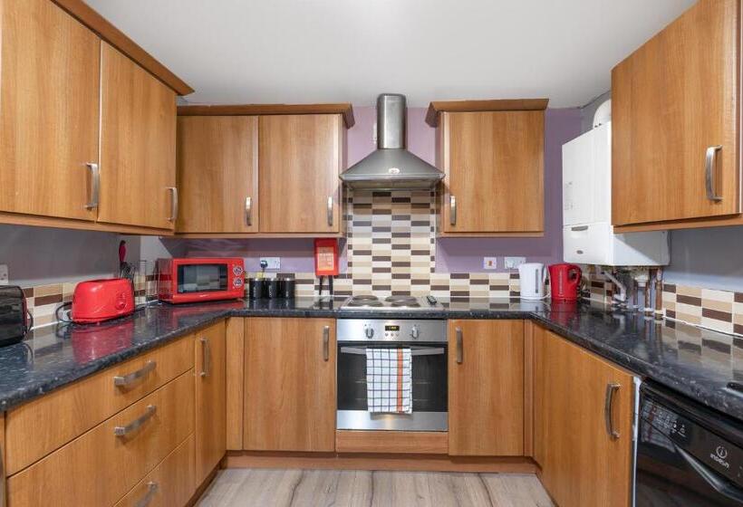 پانسیون City Centre Large Luxury Rooms Free Parking