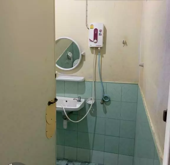 Majatalo Pa Kha Guesthouse