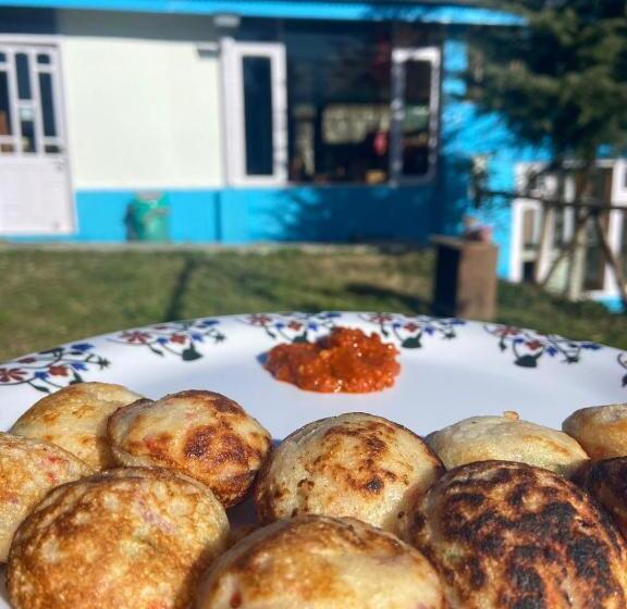 리조트 Sairra Hotel & Restaurant