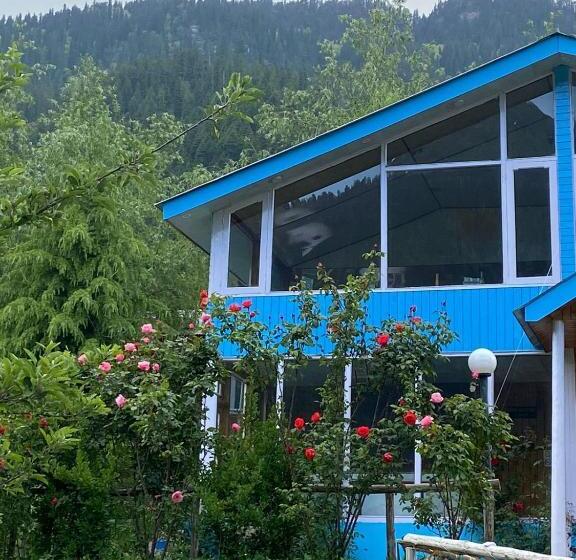 리조트 Sairra Hotel & Restaurant