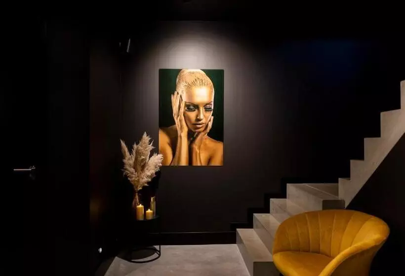 Aamiaismajoitus (B&B) Bed En Breakfast Suite 8