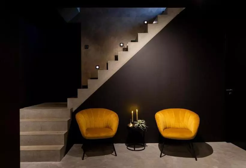 Aamiaismajoitus (B&B) Bed En Breakfast Suite 8