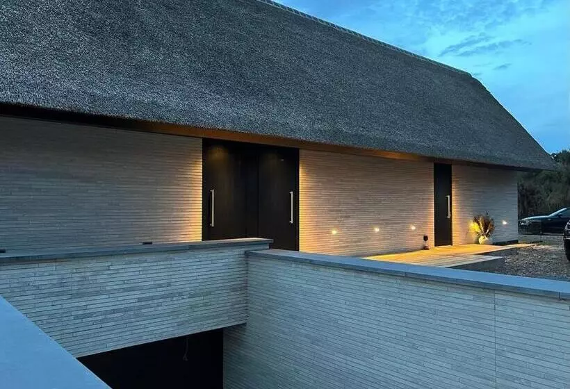 Aamiaismajoitus (B&B) Bed En Breakfast Suite 8