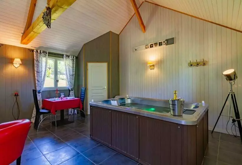 Aamiaismajoitus (B&B) Chalet Du Rev Eaubois