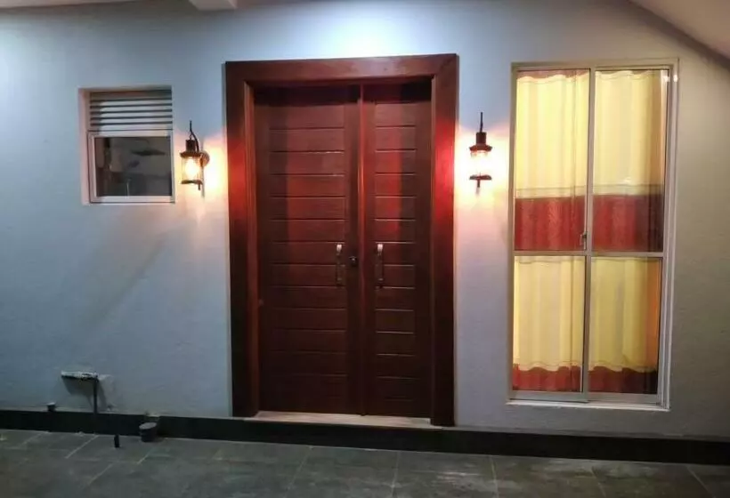 تختخواب و صبحانه Golden Vila