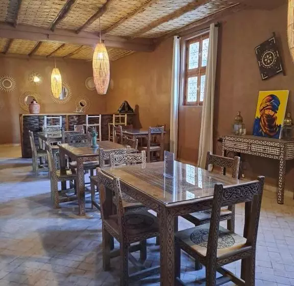 تختخواب و صبحانه Riad Dar Tiziri