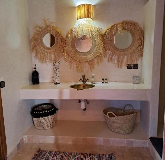 تختخواب و صبحانه Riad Dar Tiziri