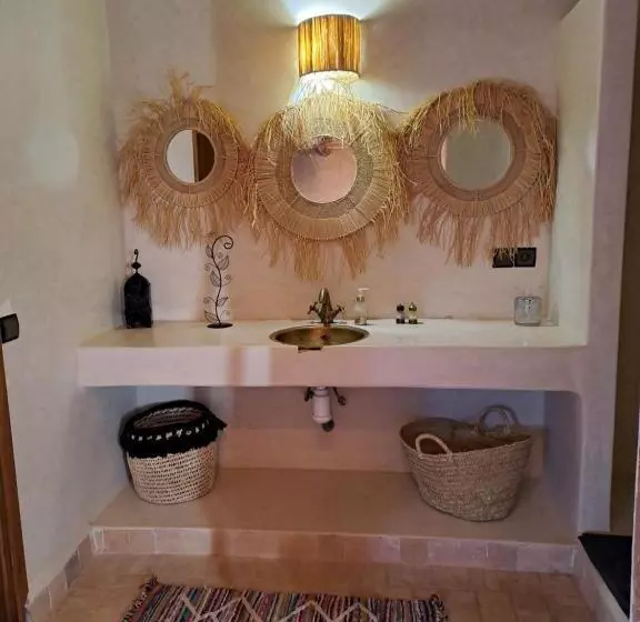 تختخواب و صبحانه Riad Dar Tiziri