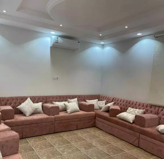 Hotelli شاليهات لافندر الباحه بلجرشي