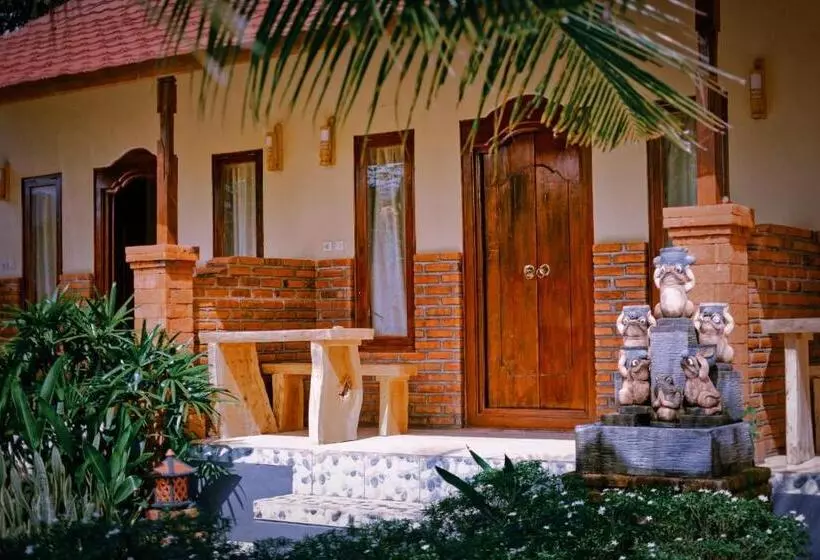 Hotelli Eco Moringa Garden