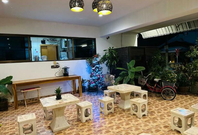 Otel Jj Palace เจเจ พาเลซ