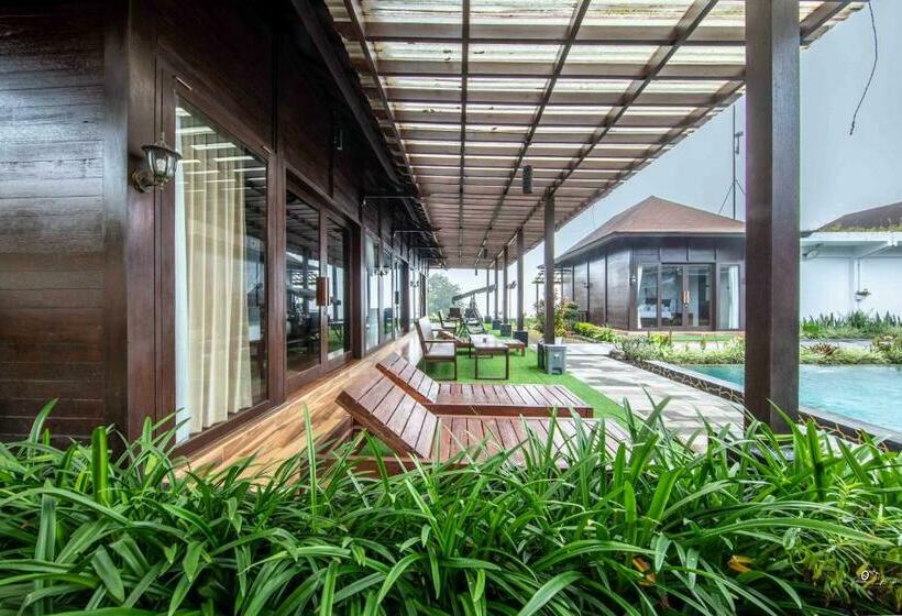 בית מלון כפרי Shankara Munduk Bali