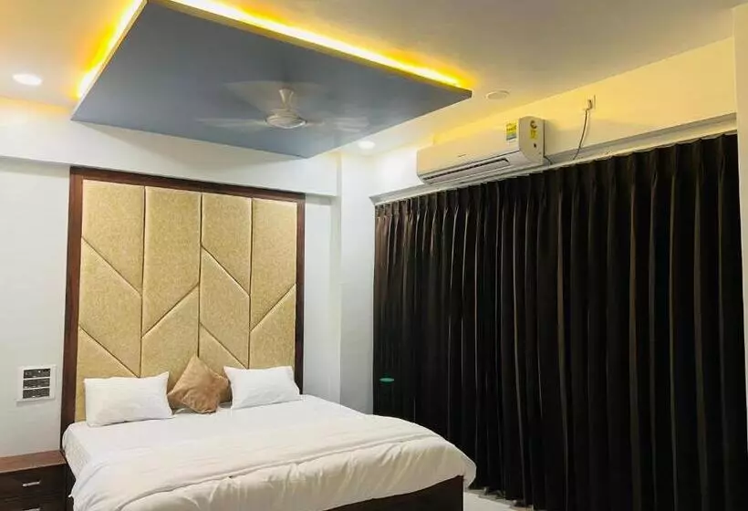 Hotelli New City Light